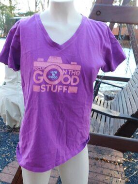 LIFE IS GOOD V Neck Crusher TEE FOCUS ON THE GOOD T Shirt Womens Small